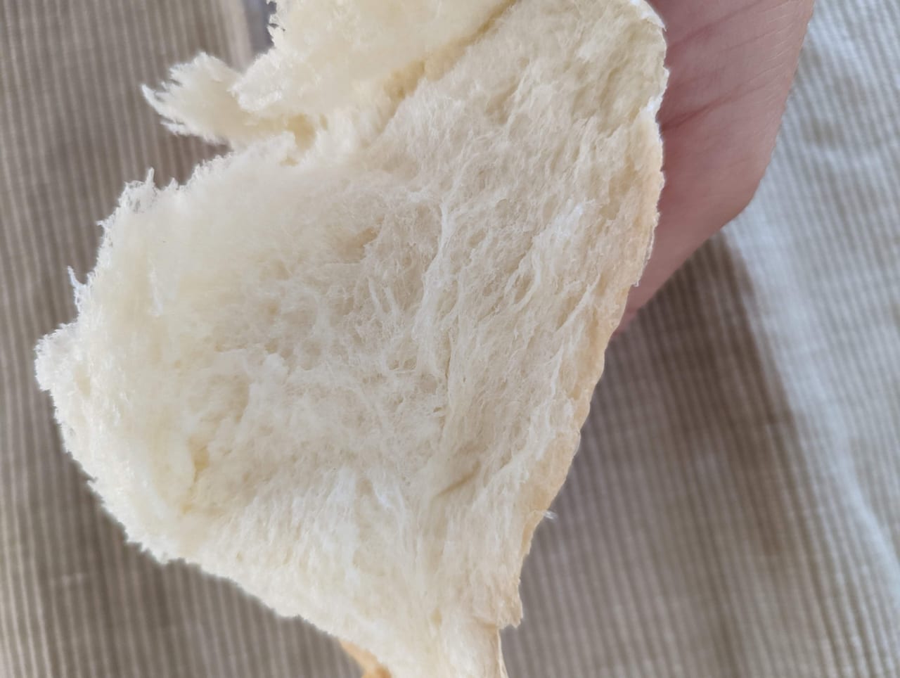 アサカベーカリーの特上食パンの断面