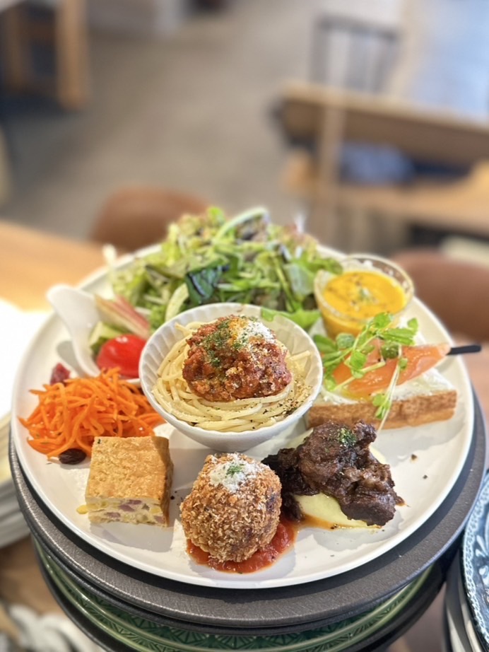ニコハルカフェ 2周年記念スペシャルランチプレート