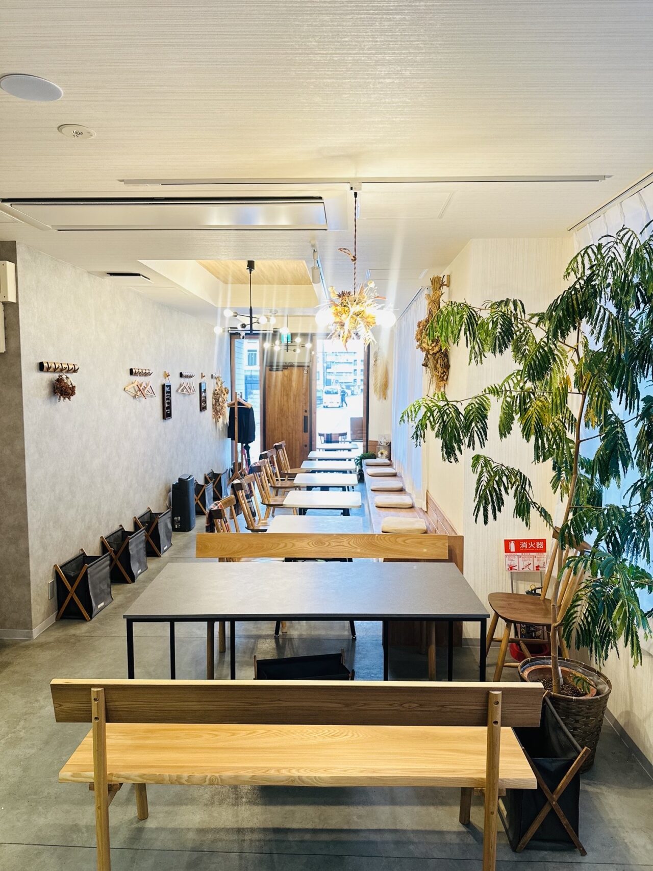 ニコハルカフェ 店内
